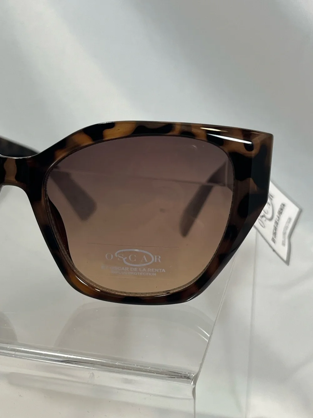 NWT Oscar De La Renta Tortoiseshell Oversized Sunglasses - Picture 2 of 4